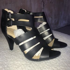 black strappy heels